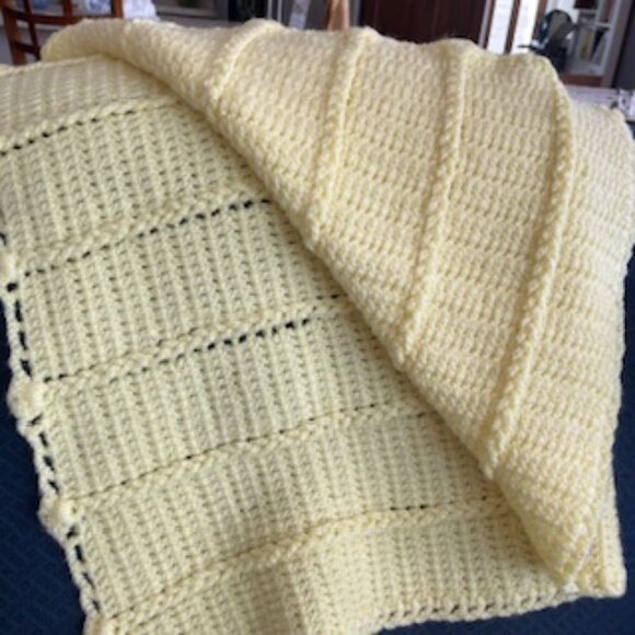 Vintage Hand Crocheted Yellow Baby Blanket  36" x 36"‎ EUC - Picture 1 of 14